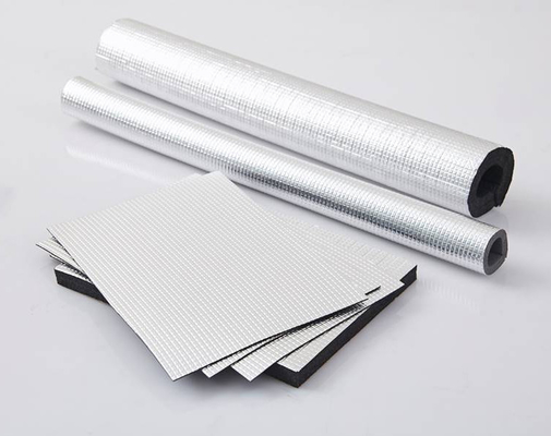 1/4" - 5/8" isolierte Kupferspulen-Leitung Set nahtlose Rohrrohr für HVAC Kühlmittel weiße Isolierung PE Schaum