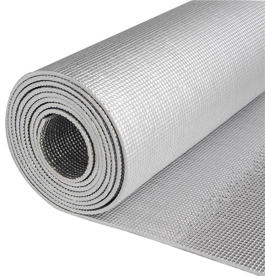 PE-Schaum mit hoher Dichte mit reflektierender Aluminiumfolie auf der Seite Isolierung unter Teppichen Laminat oder Vinyl