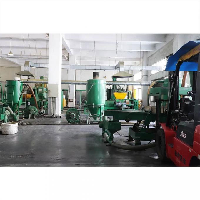 Großhandel Doppelklappmatten Weiße Aluminiumfolie geschlossene Zelle IXPE XPE Schaumstoff Schlafkissen für wasserdichtes Campen 2 Personen 10